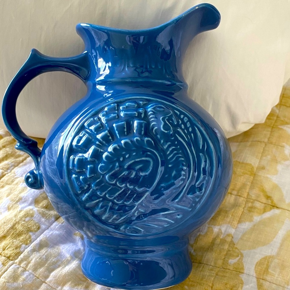 Vintage McCoy Raised Turkey vase/pitcher 1968. Beautiful blue. Tiny chip on top.